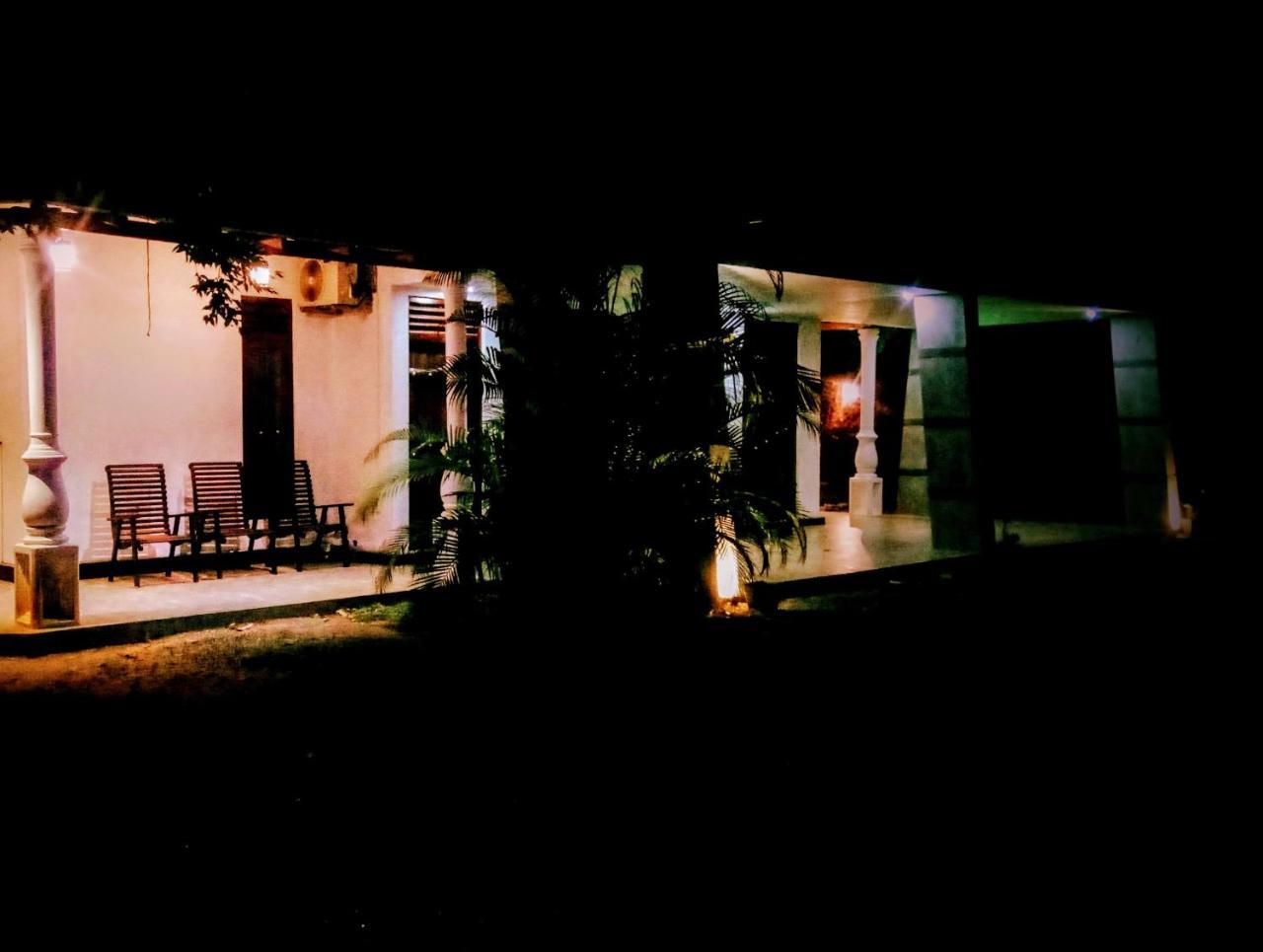 Induwara Safari Resort Udawalawe Exteriér fotografie