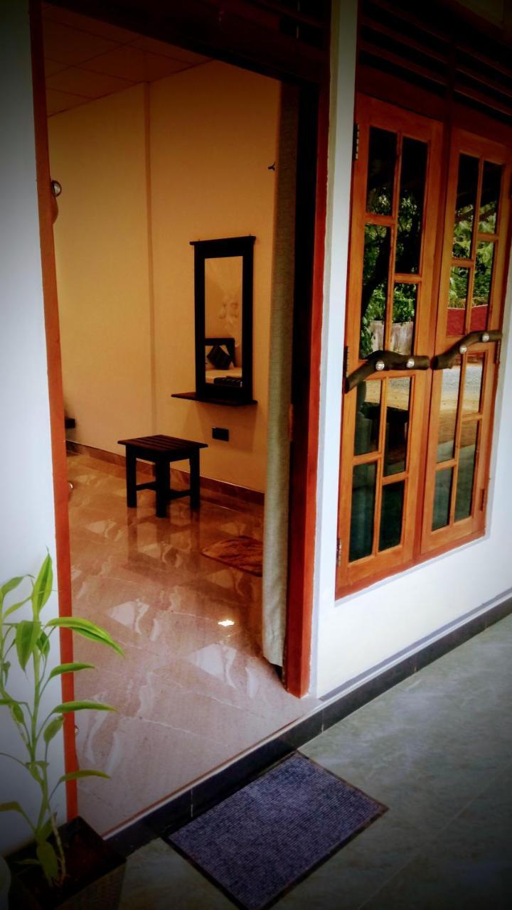 Induwara Safari Resort Udawalawe Exteriér fotografie