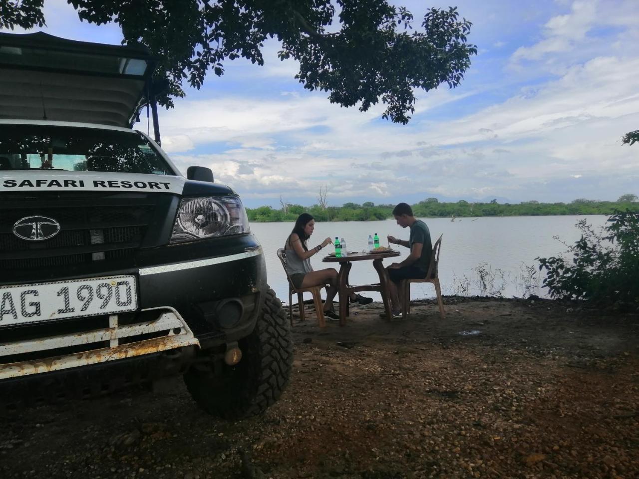 Induwara Safari Resort Udawalawe Exteriér fotografie